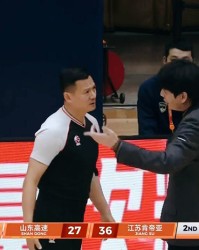 开云-双煞66分！CBA关键1战：山东男篮强势复仇，新援1点惊艳全场